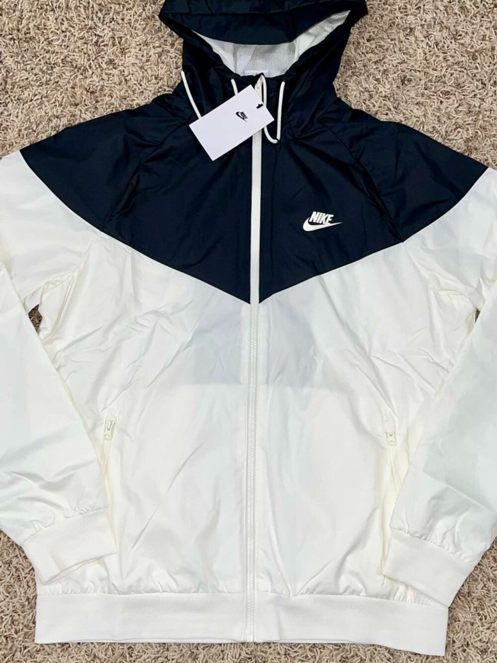 Nike Men’s Sportswear Full-Zip Hooded Windrunner Jacket White Black, Size Medium